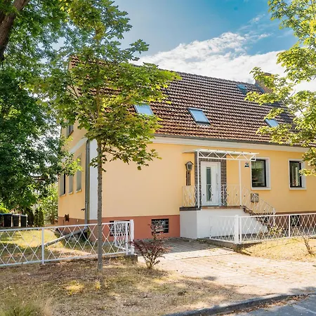 Am Bahnhof Am Bahnhof Apartmán